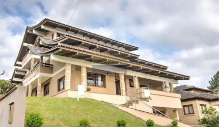 Casa de condomínio 4 dormitórios à venda no Bairro Condomínio Condado de Castella com 666 m² de área privativa - 8 vagas de garagem
