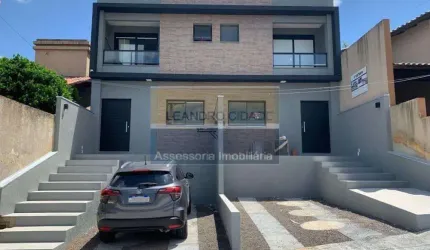 Casa 2 dormitórios à venda no Bairro Mário Quintana com 100 m² de área privativa - 2 vagas de garagem