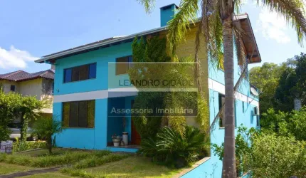 Casa de condomínio 3 dormitórios à venda no Bairro Condomínio Condado de Castella com 345 m² de área privativa - 2 vagas de garagem