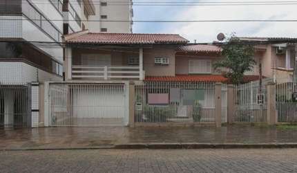 CASA 3D no bairro Jardim Planalto em Porto Alegre