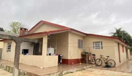Casa de 03 Quartos sendo um deles suíte - São Francisco