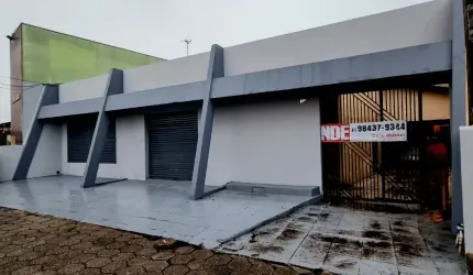 Excelente sala comercial com casa de 3 dormitórios