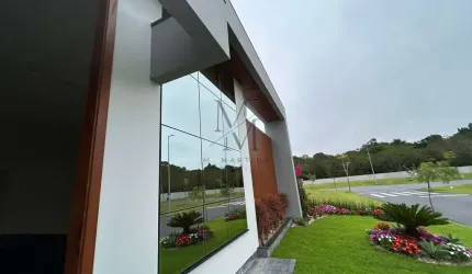 Casa Alto Padrão 3 Dormitorios com Suite