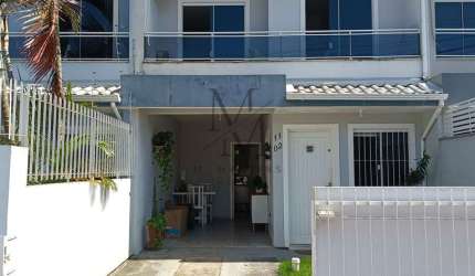 Sobrado à venda no bairro Forquilhas - São José/SC