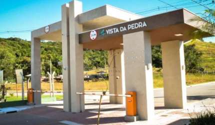 Terreno no Condomínio Vista da Pedra