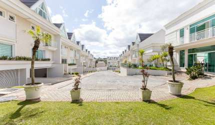 Sobrado Alto Padrão à Venda no Condomínio Barigui Hills – Santo Inácio, Curitiba