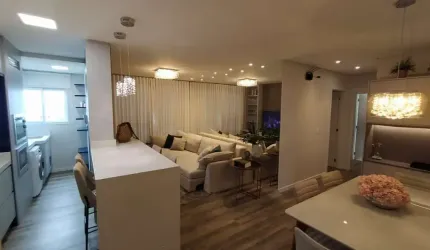 Apartamento com 2 quartos, sendo 1 suíte, à venda no Residencial Saint Martin no Centro de Balneário Piçarras