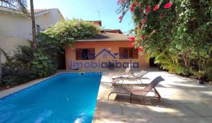 Casa à venda Vila Petrópolis em Atibaia - 480 m²