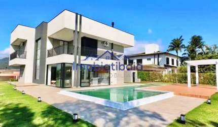 Casa à venda em condomínio com acesso a Represa em Joanópolis - 1039m²