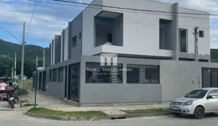 Sobrado Geminado em Vila Nova, Porto Belo/SC