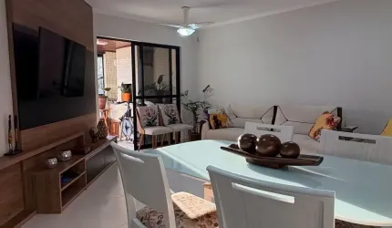 Apartamento impecável na Praia Brava