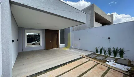 Casa no Tropical III com 2 vagas de garagem cobertas 1 suíte + 2 quartos