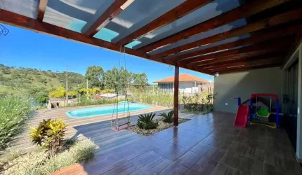CASA EM BOA VISTA COM PISCINA
