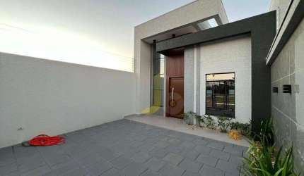 Casa pé direito alto, 1 suite + 2 dorm e garagem ampla