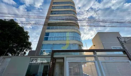 APARTAMENTO COM MEGA SACADA
