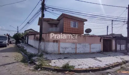 Sobrado 03 dormitórios | 146m² | 01 suíte | 03 vagas | Piscina | Catiapoã | São Vicente