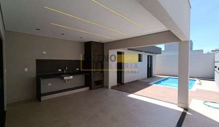 Linda casa com 3 dormitórios à venda, 190 m² por R$ 1.620.000 - Condomínio Macknight - Santa Bárbar