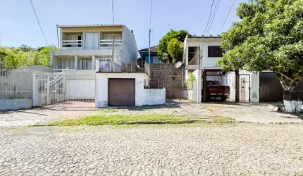 Casa com 3 quartos à venda na Rua Tomaz Edison, 232, Santo Antônio, Porto Alegre, 50 m2 por R$ 260.000