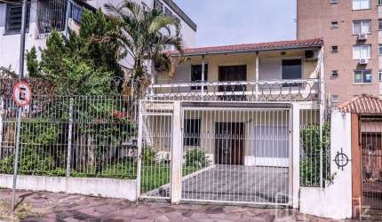 Casa com 2 quartos à venda na Avenida Grécia, 539, Passo da Areia, Porto Alegre, 149 m2 por R$ 578.400