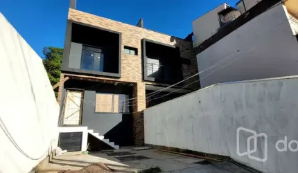 Casa com 3 quartos à venda na Rua Matias José Bins, 1217, Chácara das Pedras, Porto Alegre, 210 m2 por R$ 999.000