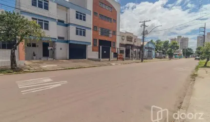 Prédio à venda na Rua Conselheiro Travassos, 235, São Geraldo, Porto Alegre, 717 m2 por R$ 950.000