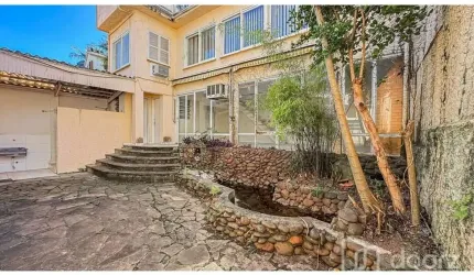 Casa com 4 quartos à venda na Rua Saica, 240, Petrópolis, Porto Alegre, 245 m2 por R$ 897.000