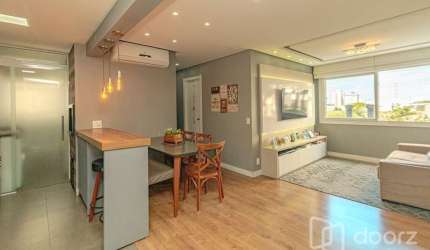 Apartamento com 3 quartos à venda na Rua Frederico Otávio Domingues Barbosa, 50, São Sebastião, Porto Alegre, 76 m2 por R$ 644.000
