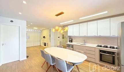 Casa com 4 quartos à venda na Avenida Clemenciano Barnasque, 421, Teresópolis, Porto Alegre, 207 m2 por R$ 890.000