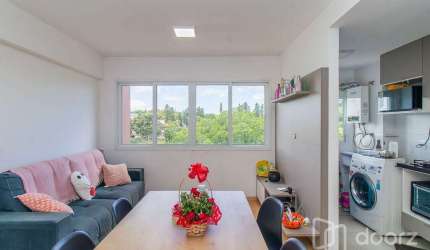 Apartamento com 2 quartos à venda na Avenida Florianópolis, 95, Azenha, Porto Alegre, 53 m2 por R$ 360.000