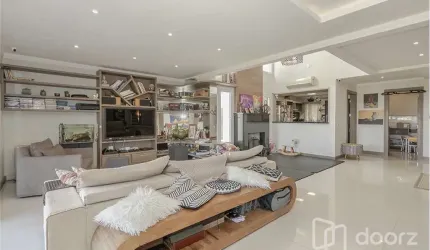 Casa com 4 quartos à venda na Rua Goitacaz, 333, Vila Assunção, Porto Alegre, 631 m2 por R$ 1.690.000