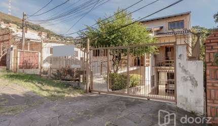 Casa com 5 quartos à venda na Rua Patrimonio, 119, Glória, Porto Alegre, 178 m2 por R$ 731.000