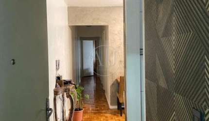 Apartamento à venda em Porto Alegre - Cristal, 79.15m², semi mobiliado, churrasqueira e playground no condomínio.