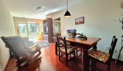 AMPLO APARTAMENTO DE 2 DORMITÓRIOS COM 83,54m² PRIVATIVOS, SACADA COM VISTA E SOL DA MANHÃ, CHURRASQUEIRA E DUAS VAGAS DE GARAGEM LADO A LADO!!!