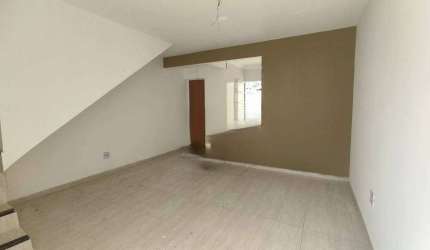 Casa Duplex em Santa Luzia