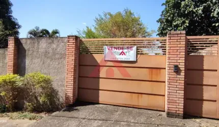 Chácara / sítio com 4 quartos à venda na Rua Coronel Levertino Leão Sobrinho, 75, Residencial Shangrilá, Anápolis, 237 m2 por R$ 890.000