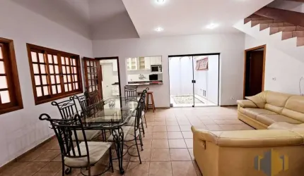 Casa com 4 quartos à venda na Cidade Jardim, Jacareí , 242 m2 por R$ 760.000