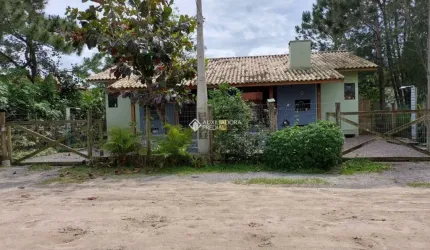 Casa com 8 quartos à venda na DOS CAMAROES, 3675, Praia da Ferrugem, Garopaba, 360 m2 por R$ 1.600.000