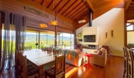 Casa com 3 quartos à venda na Dos Camarões, 89, Praia da Ferrugem, Garopaba, 190 m2 por R$ 1.380.000