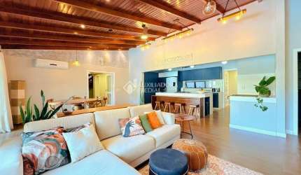 Casa com 4 quartos à venda na José Antonio Lobo, 10, Ferraz, Garopaba, 180 m2 por R$ 2.300.000