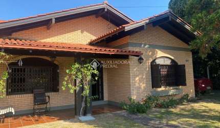 Casa com 3 quartos à venda na São Miguel, 289, Centro, Garopaba, 245 m2 por R$ 2.771.000
