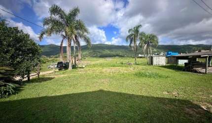 Terreno à venda na Servidão Osmarina Gonçalves Carlsen, 01, Ambrósio, Garopaba, 2143 m2 por R$ 2.730.000