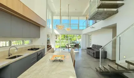 Casa com 4 quartos à venda na Das Amendoeiras, 100, Morrinhos, Garopaba, 267 m2 por R$ 4.570.000
