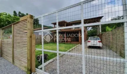 Casa com 3 quartos à venda na SERVIDAO MAURA LINO BENEDET, 309, Ressacada, Garopaba, 600 m2 por R$ 905.000
