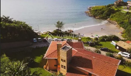 Casa com 5 quartos à venda na VITOR CARLOS NAUCK, 99, Centro, Garopaba, 928 m2 por R$ 3.900.000