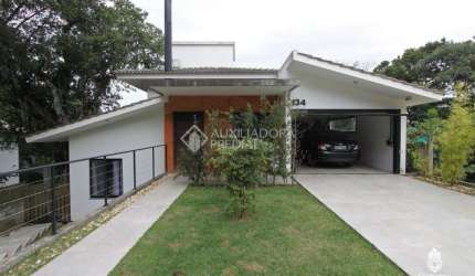 Casa com 3 quartos à venda na VITOR CARLOS NAUCK, 134, Centro, Garopaba, 213 m2 por R$ 1.600.000