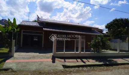 Casa com 3 quartos à venda na BATISTA PACHECO PEREIRA, 734, Centro, Garopaba, 168 m2 por R$ 1.180.000
