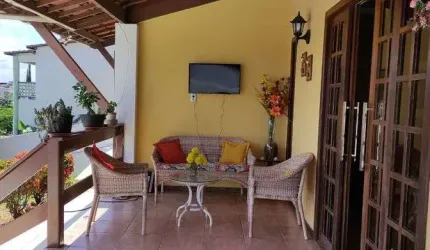 Imóvel para venda tem 210 metros quadrados com 3 quartos em Recreio Ipitanga - Lauro de Freitas - BA