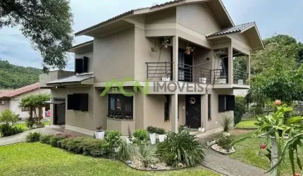 Casa com 4 dormitórios (1 suíte master com banheira),  bairro das Rosas