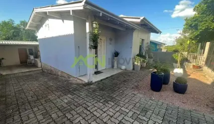 Casa com 2 dormitórios e piscina, Encosta do Sol