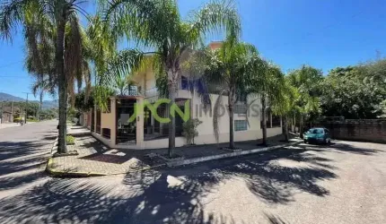 Casa com 4 dormitórios, mobiliada, no bairro Sâo Jorge em Novo Hamburgo